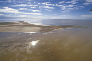 Lake Eyre – aerial view of Lake Eyre in flood from your private aircraft – luxury short breaks on a private aircraft